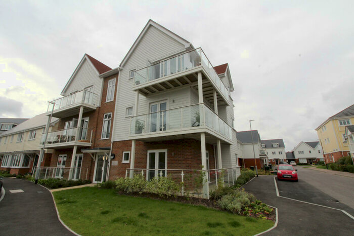 2 Bedroom Apartment To Rent In Amisse Drive, Snodland, ME6