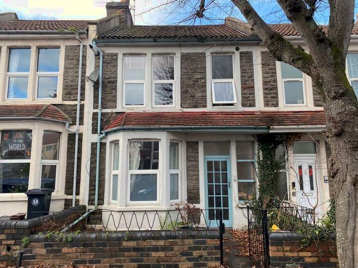 2 Bedroom Flat To Rent In Parnall Road, Bristol, BS16