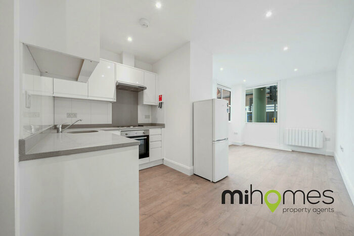 Studio To Rent In Key Point, Potters Bar, EN6