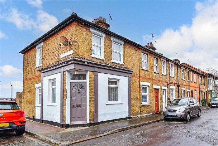 2 Bedroom End Of Terrace House For Sale In Sheppey Street, Bluetown, Sheerness, Kent, ME12