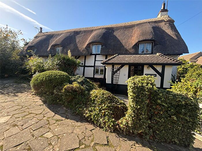 3 Bedroom Cottage For Sale In Stoke Road, Bishops Cleeve, Cheltenham, Gloucestershire, GL52