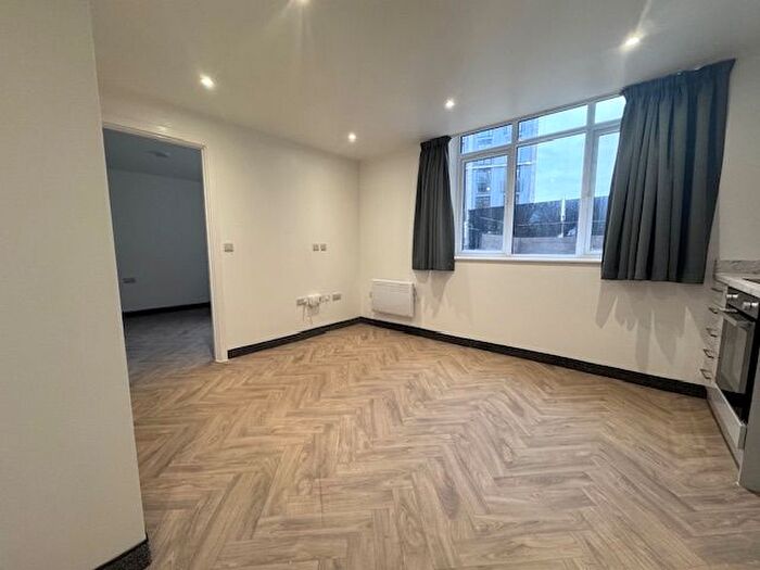 1 Bedroom Flat To Rent In Fleet Street, Leicester, LE1