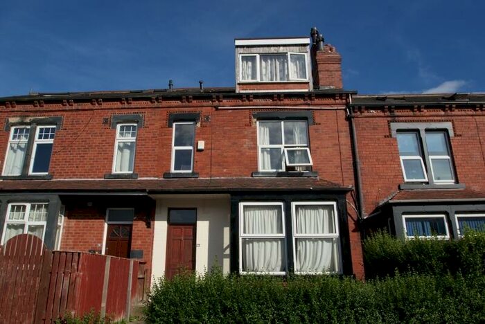 7 Bedroom Terraced House To Rent In Headingley Avenue, Headingley, Leeds, LS6
