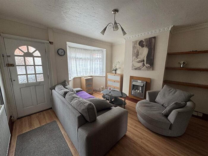 2 Bedroom Terraced House To Rent In South Street, Rugby, CV21