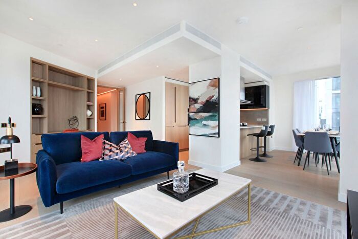 3 Bedroom Flat To Rent In River Park Tower, Nine Elms Lane, SW8