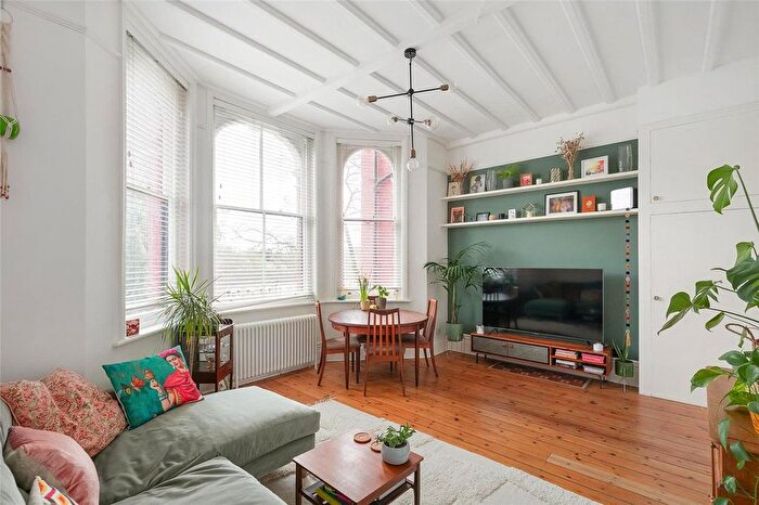 2 Bedroom Flat To Rent In Seymour Villas, London, SE20