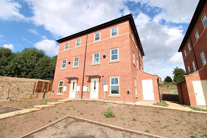 2 Bedroom Semi-Detached House To Rent In Middleham Lane, Leeds, LS14