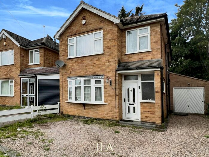 3 Bedroom Detached House To Rent In Waldron Drive, Oadby, Leicester, LE2