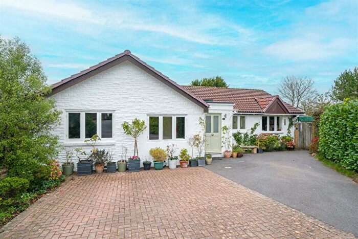 House For Sale In Jubilee Drive, Failand, Bristol, BS8