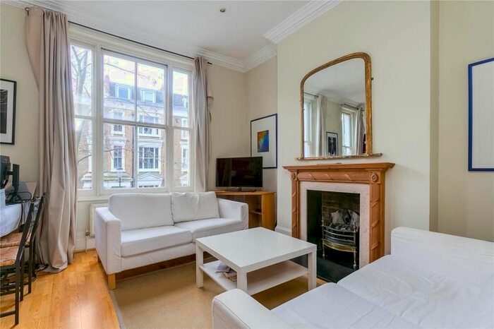 2 Bedroom Flat To Rent In Kempsford Gardens, London, SW5