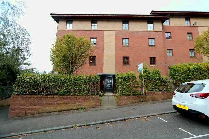 2 Bedroom Flat To Rent In Oban Drive, Glasgow, G20