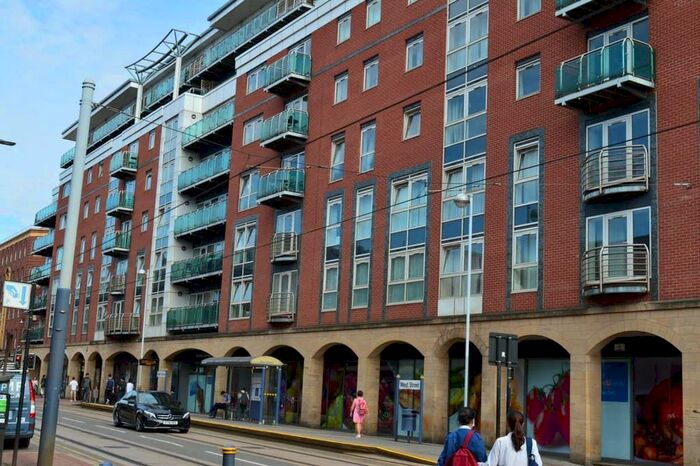 3 Bedroom Flat To Rent In Royal Plaza, Westfield Terrace, Sheffield, S1