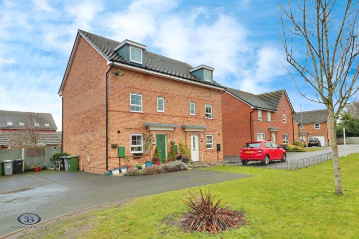 4 Bedroom Semi-Detached House For Sale In Collerick Close, Alsager, ST7