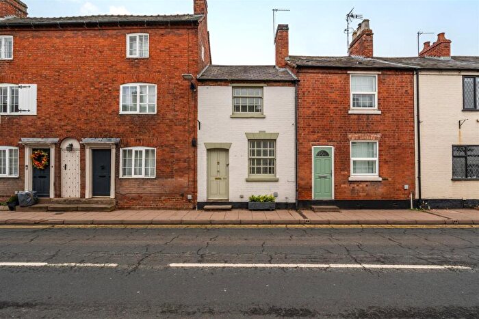 2 Bedroom Terraced House For Sale In High Street, Henley-In-Arden, B95