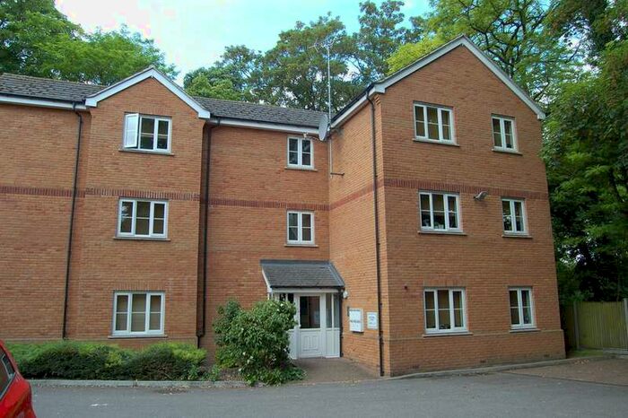 2 Bedroom Apartment To Rent In Grove Road, Hitchin, SG4