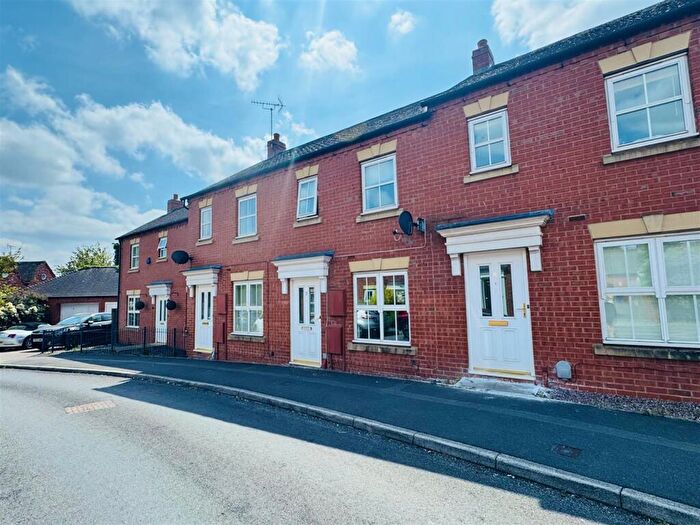 2 Bedroom House To Rent In Drovers Close, Uttoxeter, ST14