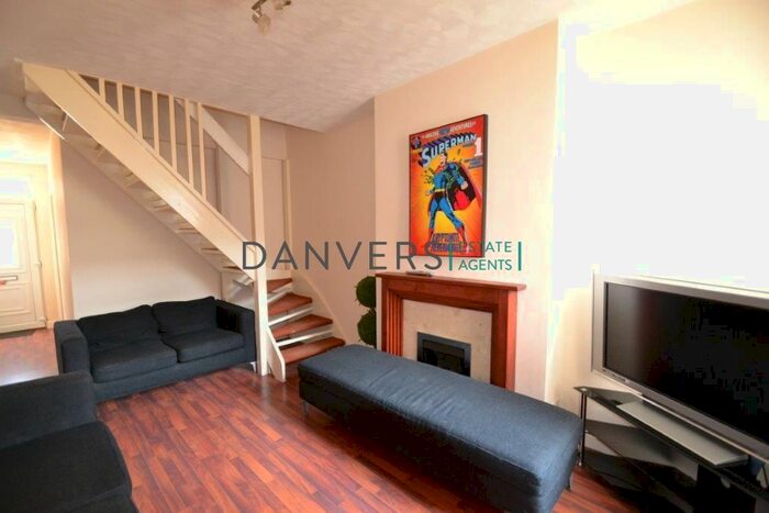 3 Bedroom Terraced House To Rent In Livingstone Street, Leicester, LE3