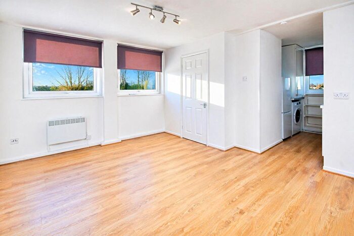 1 Bedroom Flat To Rent In Gadebridge, Hemel Hempstead, HP1