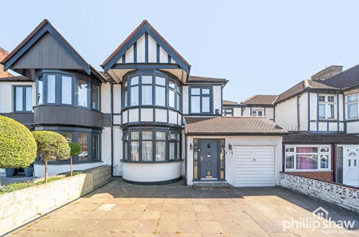 4 Bedroom Terraced House For Sale In Kenton Road, Harrow, HA3
