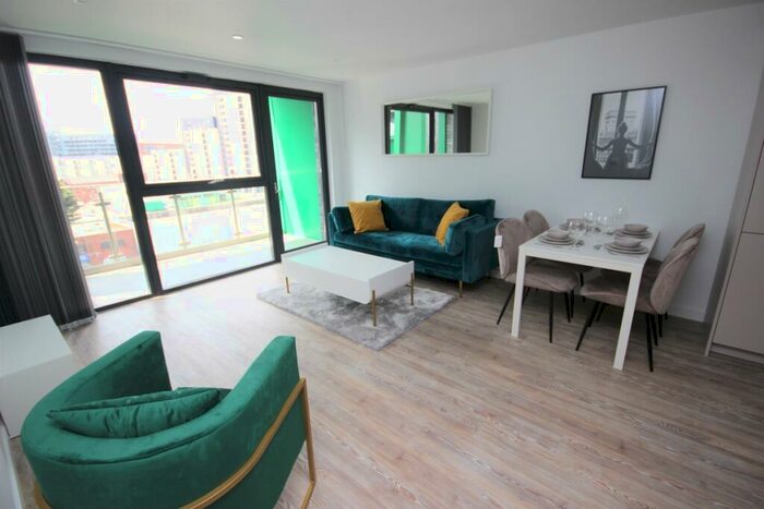 2 Bedroom Apartment To Rent In Potato Wharf Manchester, M3