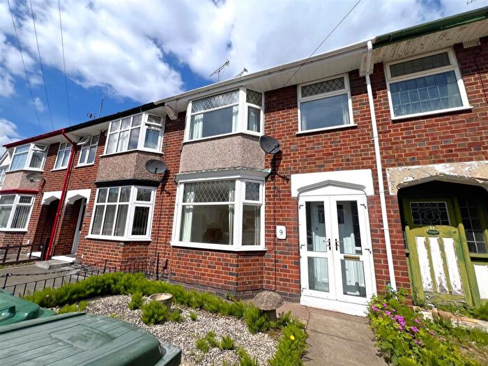 3 Bedroom Semi-Detached House To Rent In Briars Close, Coventry, CV2