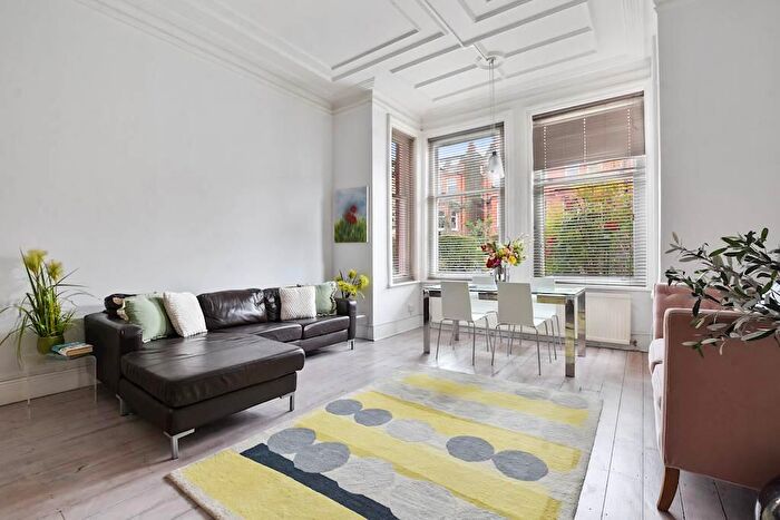 3 Bedroom Flat For Sale In Greencroft Gardens, London, NW6