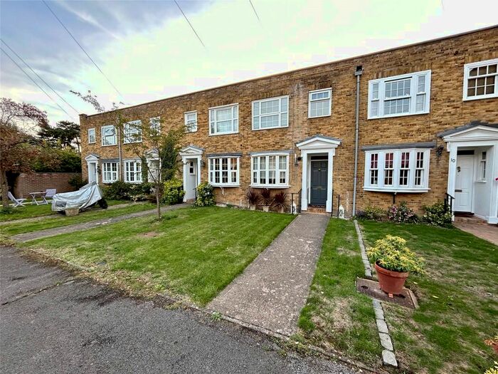 3 Bedroom Terraced House To Rent In Lantern Walk, Maidenhead, Berkshire, SL6