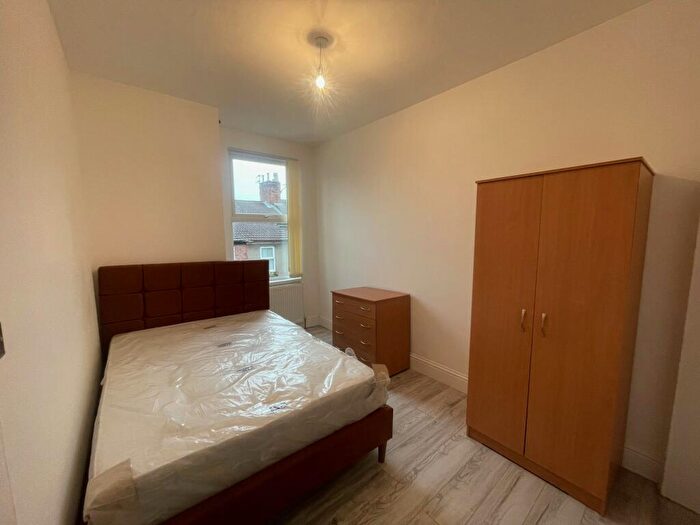 5 Bedroom House To Rent In Admiral Street, Liverpool, L8