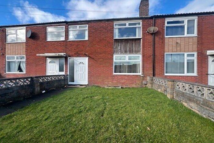 3 Bedroom Property To Rent In Hambleton Crescent, Halifax, HX2