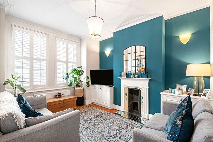 2 Bedroom Flat For Sale In Otterburn Street, Tooting, SW17