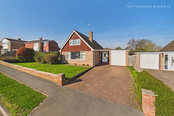 3 Bedroom Detached House For Sale In Acacia Avenue, St. Ives, PE27