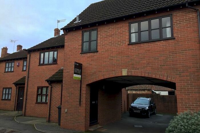 1 Bedroom Studio To Rent In Royal Oak Court, Louth, LN11
