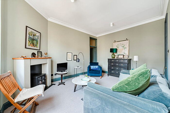 1 Bedroom Flat For Sale In Prince Of Wales Drive, London, SW11