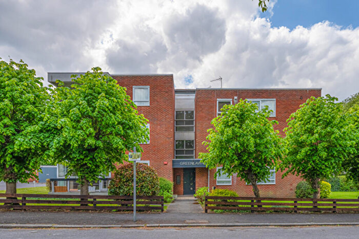 2 Bedroom Apartment To Rent In Greenlawns, Hendon Lane, London, N3