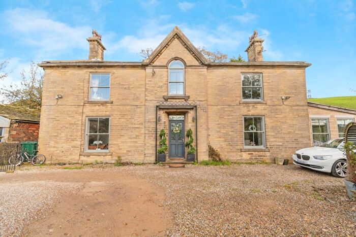 7 Bedroom Detached House For Sale In Stream Head, Thornton, Bradford, BD13