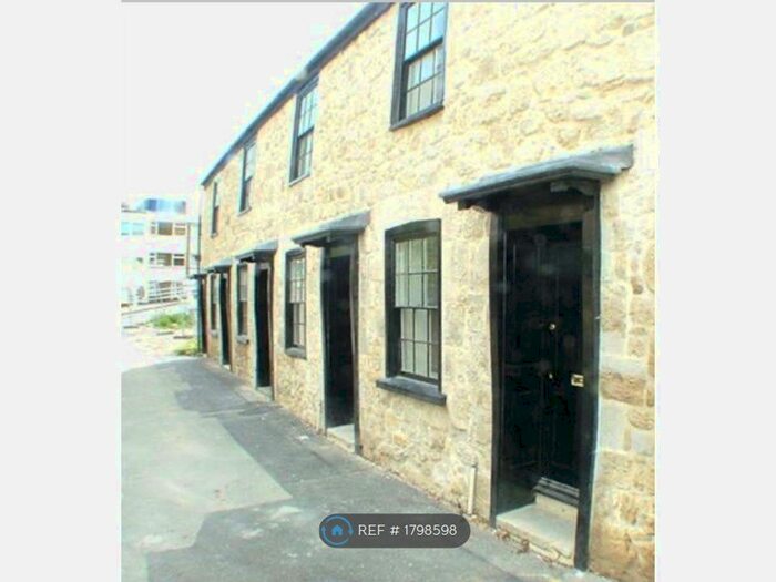 3 Bedroom Terraced House To Rent In Ward Cottages, Cowes, PO31