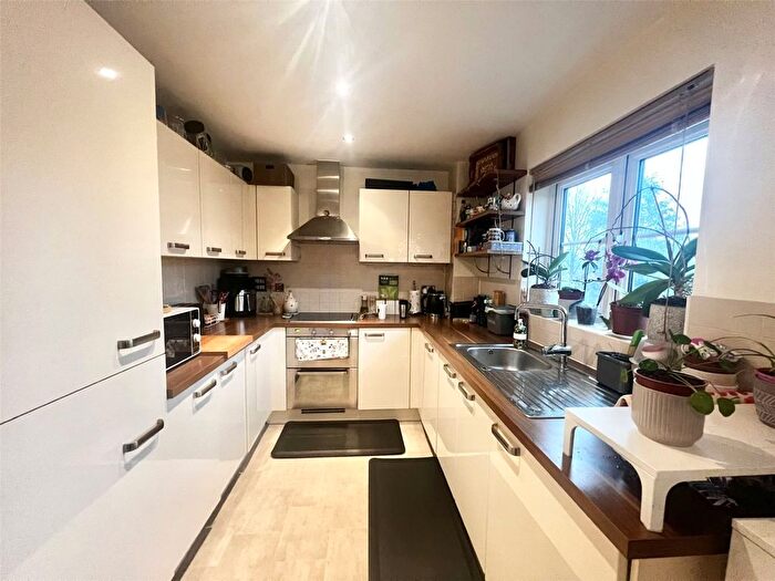 2 Bedroom Flat To Rent In Lockhart Road, Watford, Hertfordshire, WD17