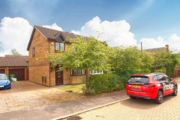3 Bedroom Semi-Detached House To Rent In Great Holm, Milton Keynes, Buckinghamshire, MK8