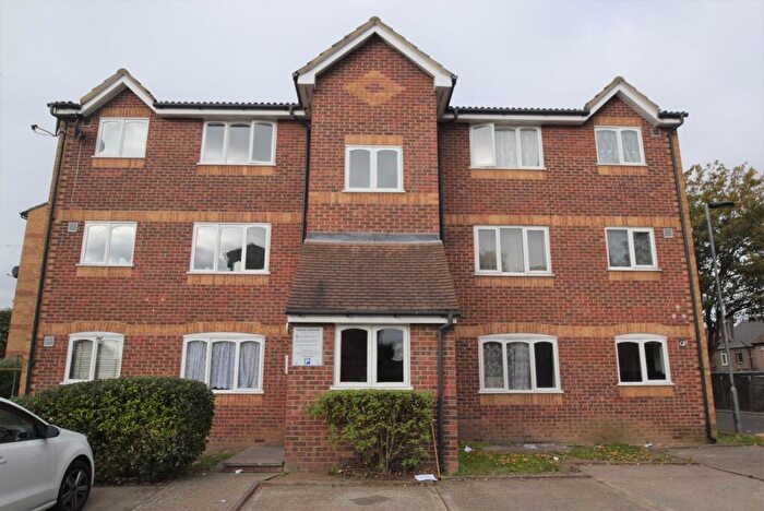 1 Bedroom Property To Rent In Greenslade Road, Barking, IG11