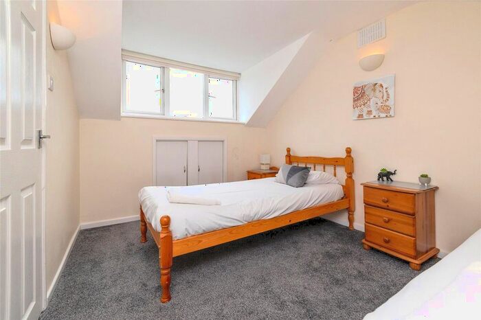 3 Bedroom End Of Terrace House For Sale In Oswy Street, Whitby, North Yorkshire, YO21