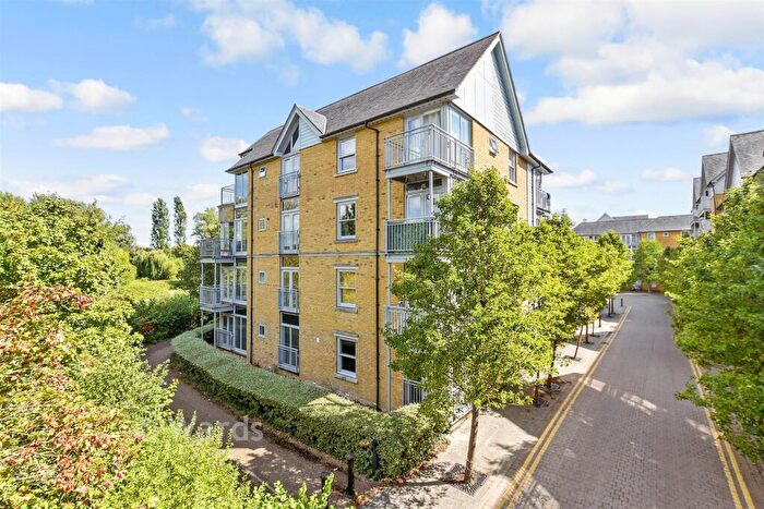 1 Bedroom Flat For Sale In Bingley Court, Canterbury, Kent, CT1