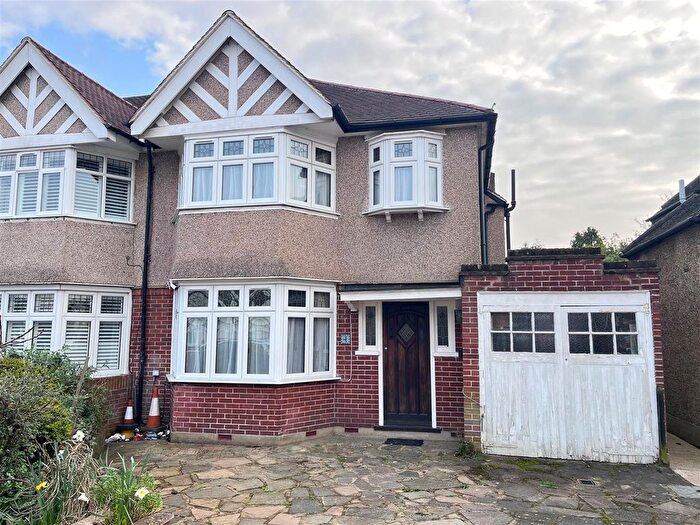 3 Bedroom Semi Detached House For Sale In Jubilee Avenue, Whitton, TW2