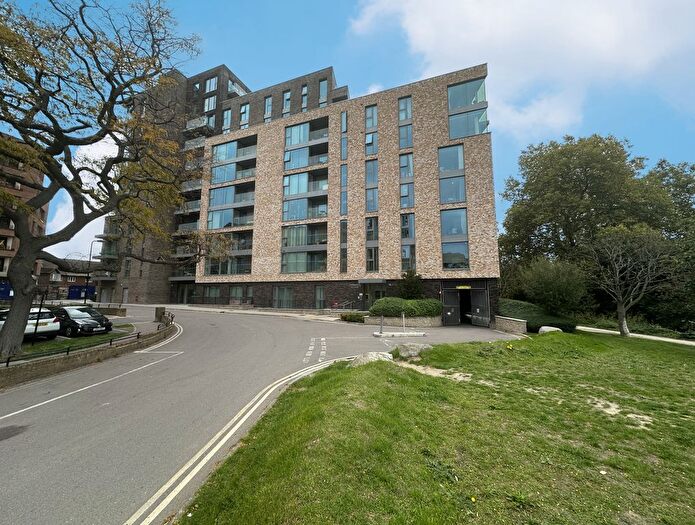 1 Bedroom Flat For Sale In Flat Sandpiper Building, Newnton Close, Stamford Hill, London, N4