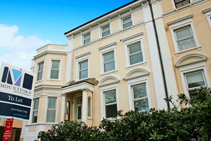 2 Bedroom Apartment To Rent In Flat St Marks Hill, Surbiton, KT6