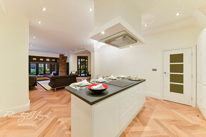 2 Bedroom Flat For Sale In The Highway, London, E1W