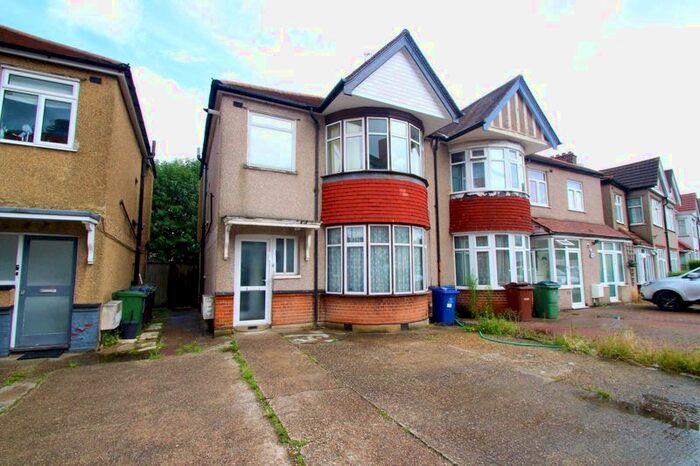 1 Bedroom Maisonette To Rent In Pinner Road, North Harrow, Harrow, HA1