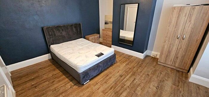 5 Bedroom House To Rent In Station Road, Manchester, M27