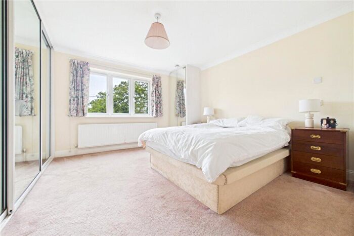 4 Bedroom Detached House For Sale In Victoria Road, Mortimer, Reading, RG7