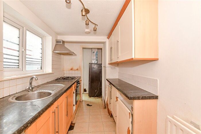 3 Bedroom Terraced House For Sale In Albert Street, Whitstable, Kent, CT5