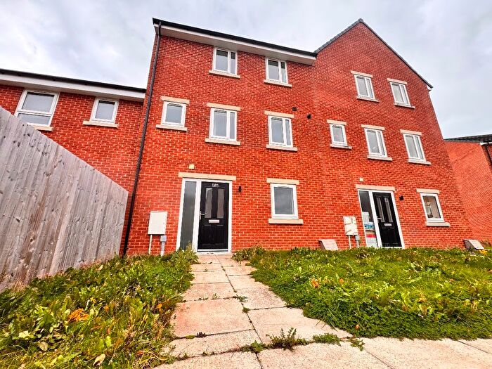 2 Bedroom Terraced House To Rent In Elizabeth Court, Wakefield, WF2